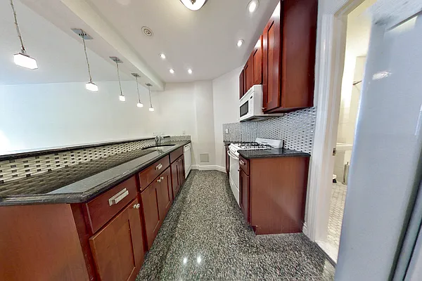 Rented by CitySites Real Estate Group | media 2