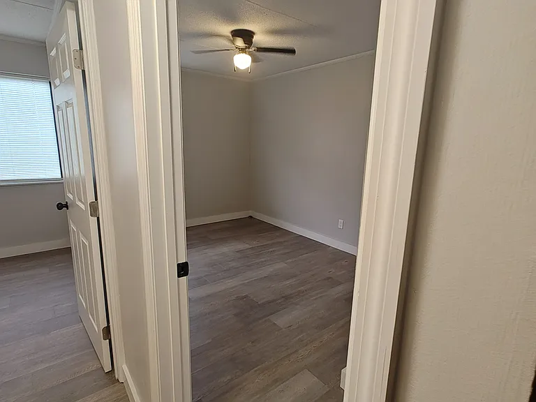 2718 SW Painter Ave #C106 — Photo 8