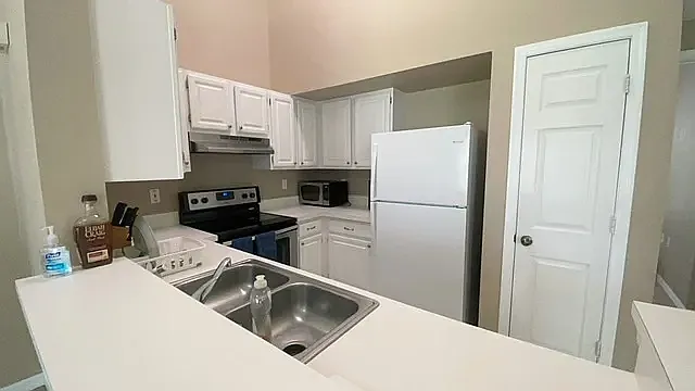 10000 SW 52nd Ave #93 — Photo 20