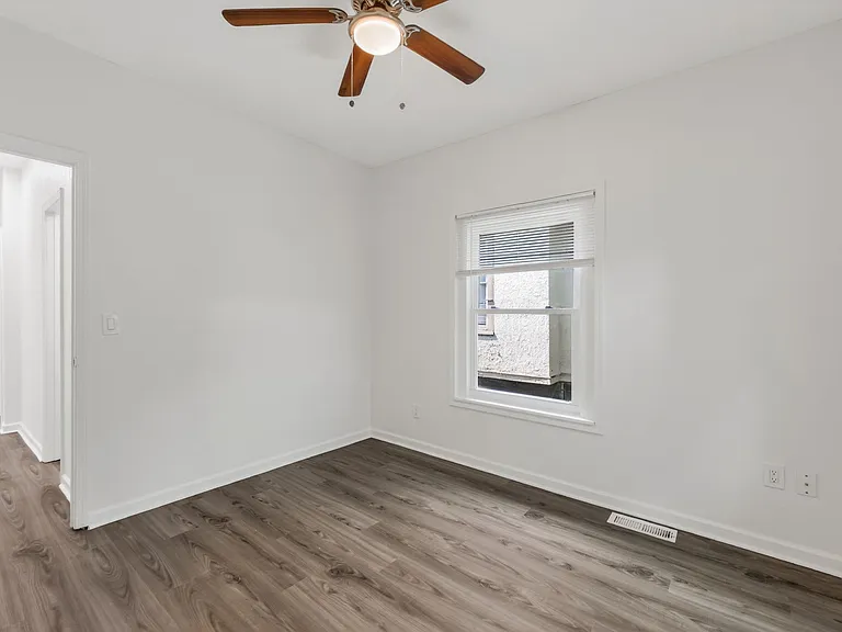 4617 S Benton Ave — Photo 13