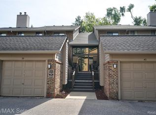 11839 Sycamore Dr, Plymouth, MI 48170