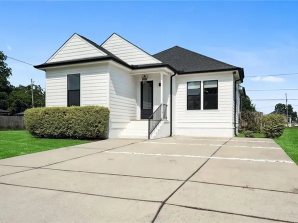 1806 Schnell Dr, Arabi, LA 70032
