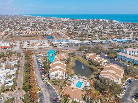 4th image of 1951 Island Club Dr APT 37