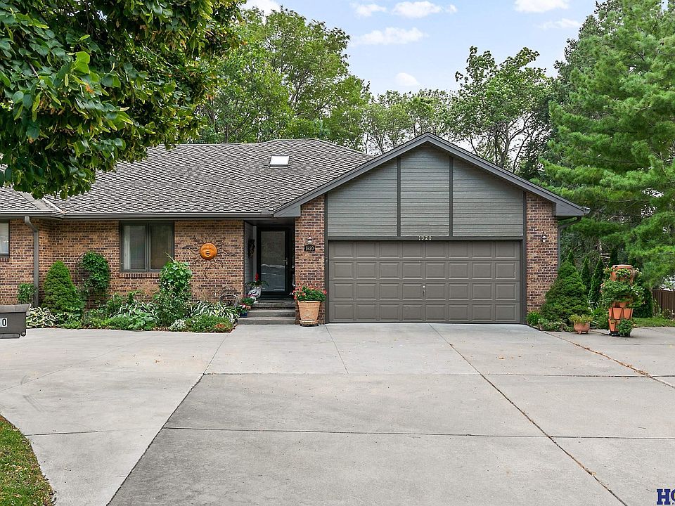 1st image of 1920 Lori Ln