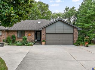 1920 Lori Ln, Lincoln, NE 68506