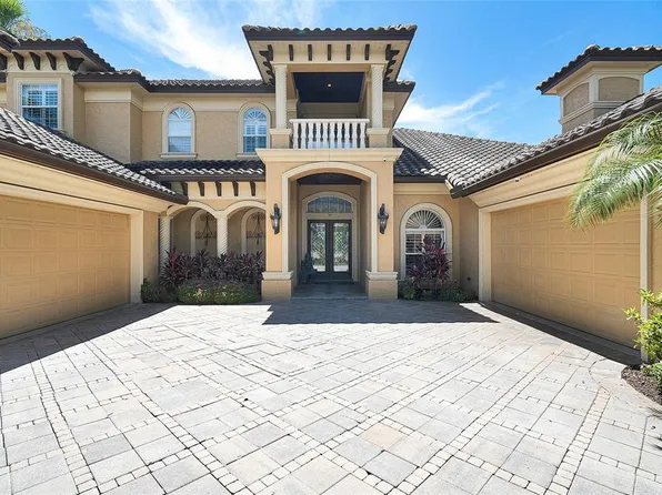 8707 Silverthorn Rd, Seminole, FL 33777