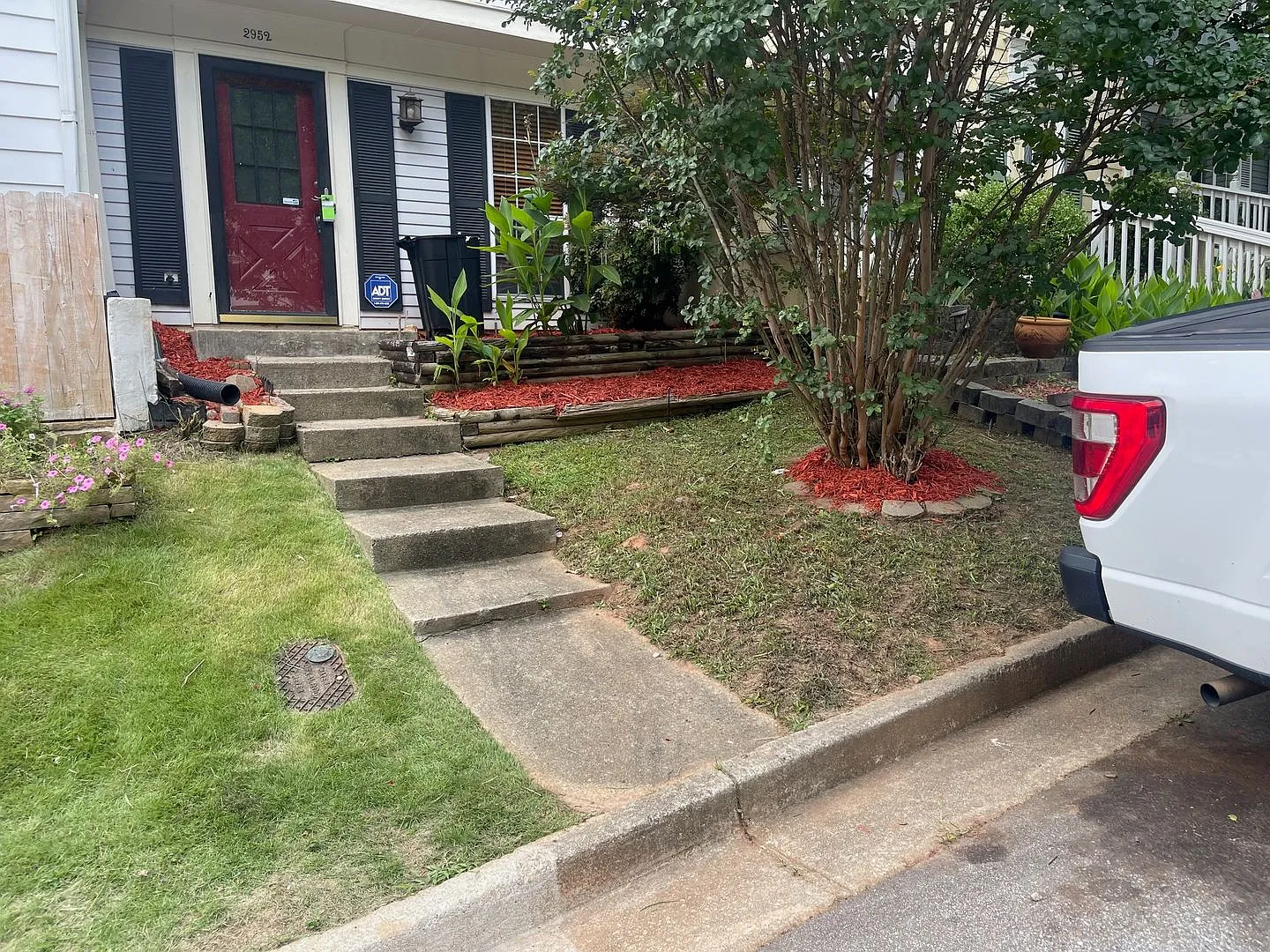 Great 2 bedroom 2.5 bathroom townhome in Doraville!! — Photo 1