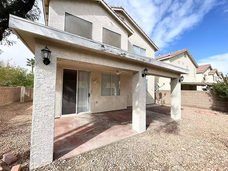 10055 Capistrello Ave — Photo 20