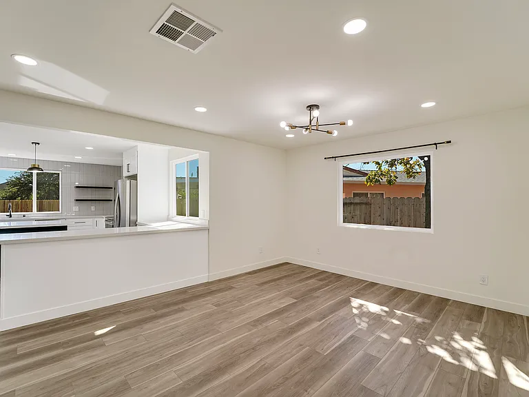 1502 Coolidge St — Photo 12