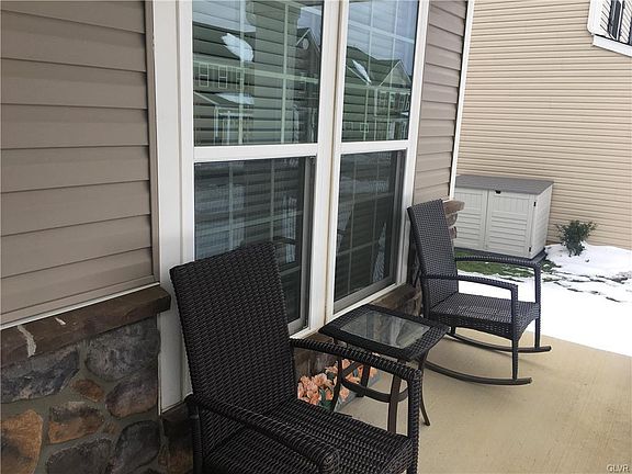 4th image of 2204 Emanuel Ct