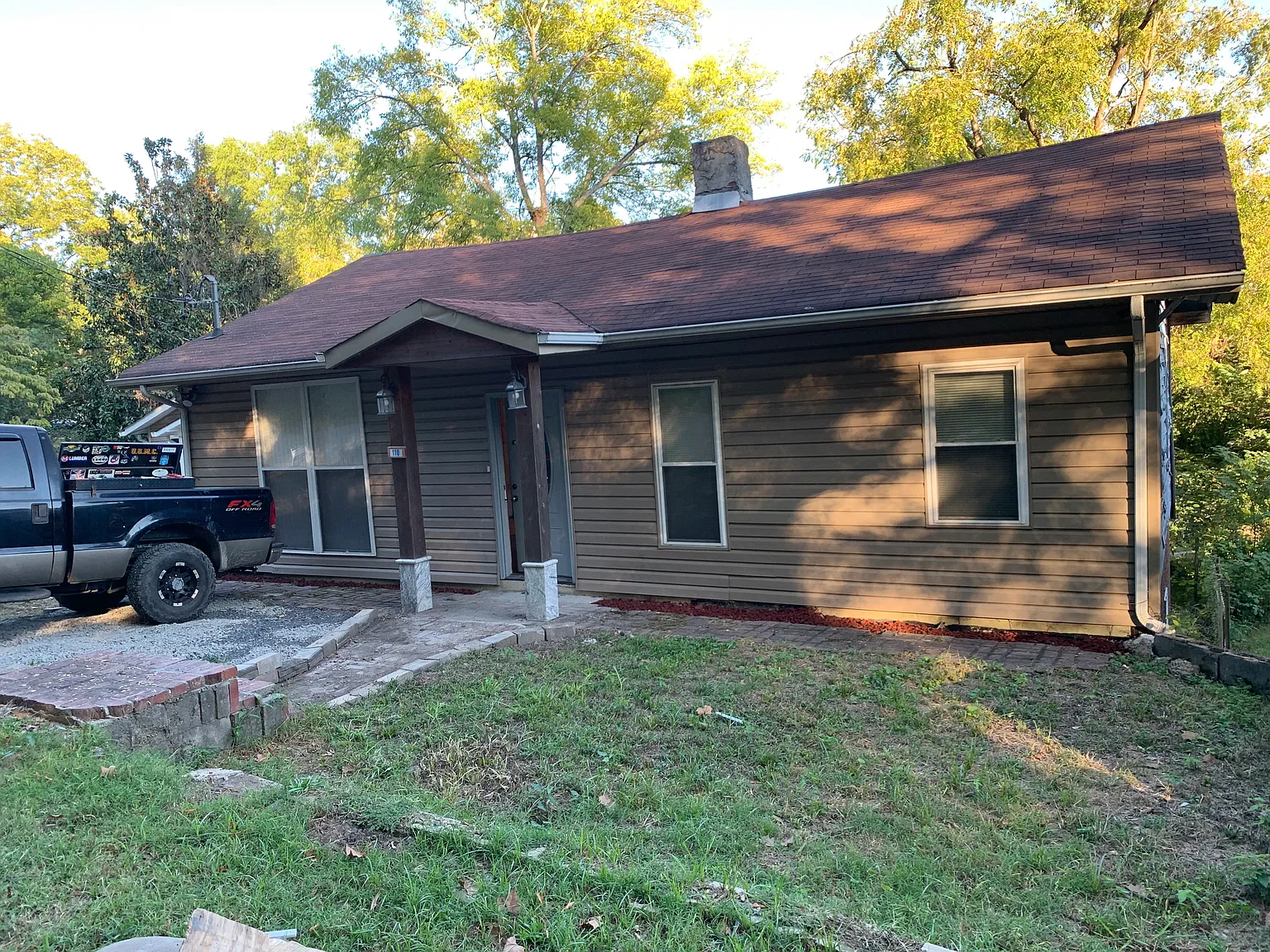 2 bed, 1000 sqft, $1,700 — Photo 1