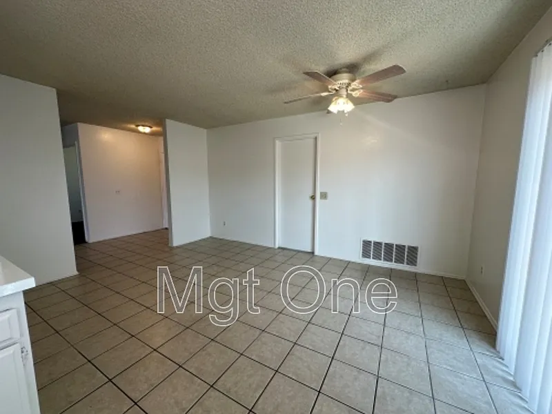 4 bed, 2.0 bath, 3595 sqft, $3,595 — Photo 4
