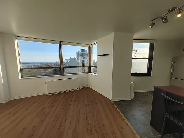 5701 N Sheridan Rd #22O — Photo 3