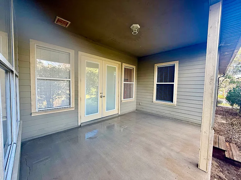 Side patio