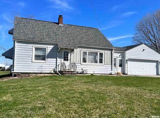 13809 134th Ave W, Taylor Ridge, IL 61284