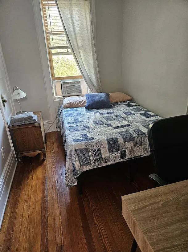 4 bed, 2.0 bath, 2500 sqft, $1,261 — Photo 1