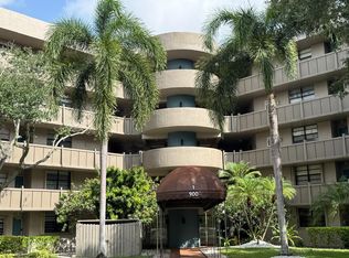 900 Colony Point Cir APT 407, Pembroke Pines, FL 33026