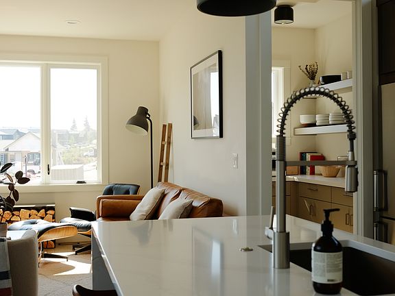 5th image of 61296 Howe Way