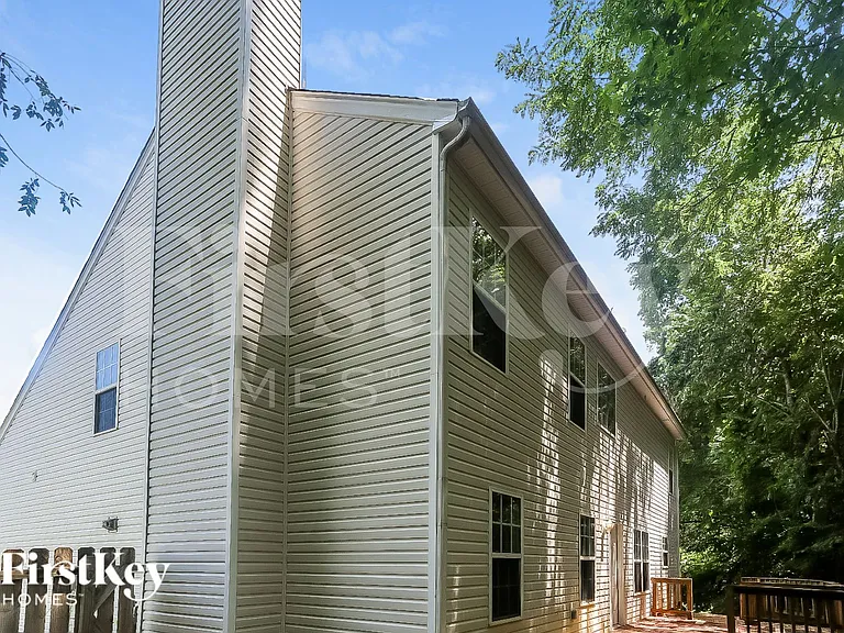 8605 Royal Bluff Dr — Photo 14