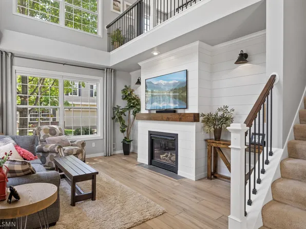 4577 Victor Path Unit 9, Hugo, MN 55038