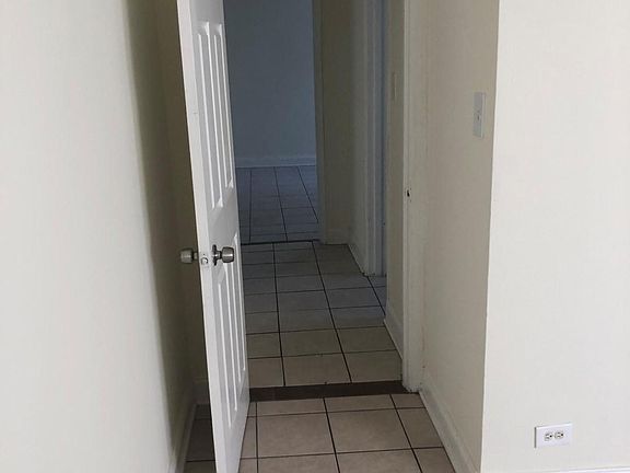 5th image of 6122 Selley Chicago Blvd #1AE