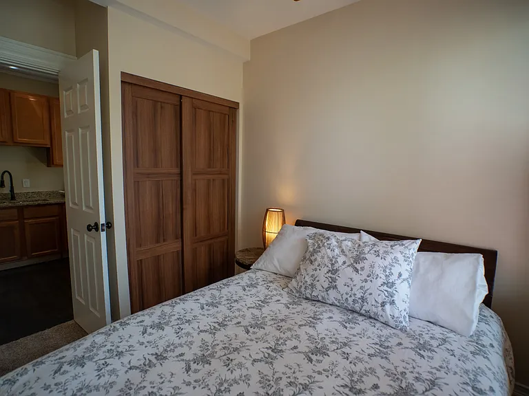 3238 N Hoyne Ave #1 — Photo 10