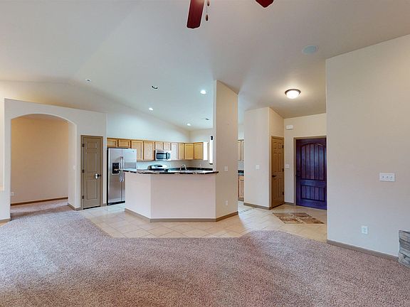5th image of 2939 River Bend Ct