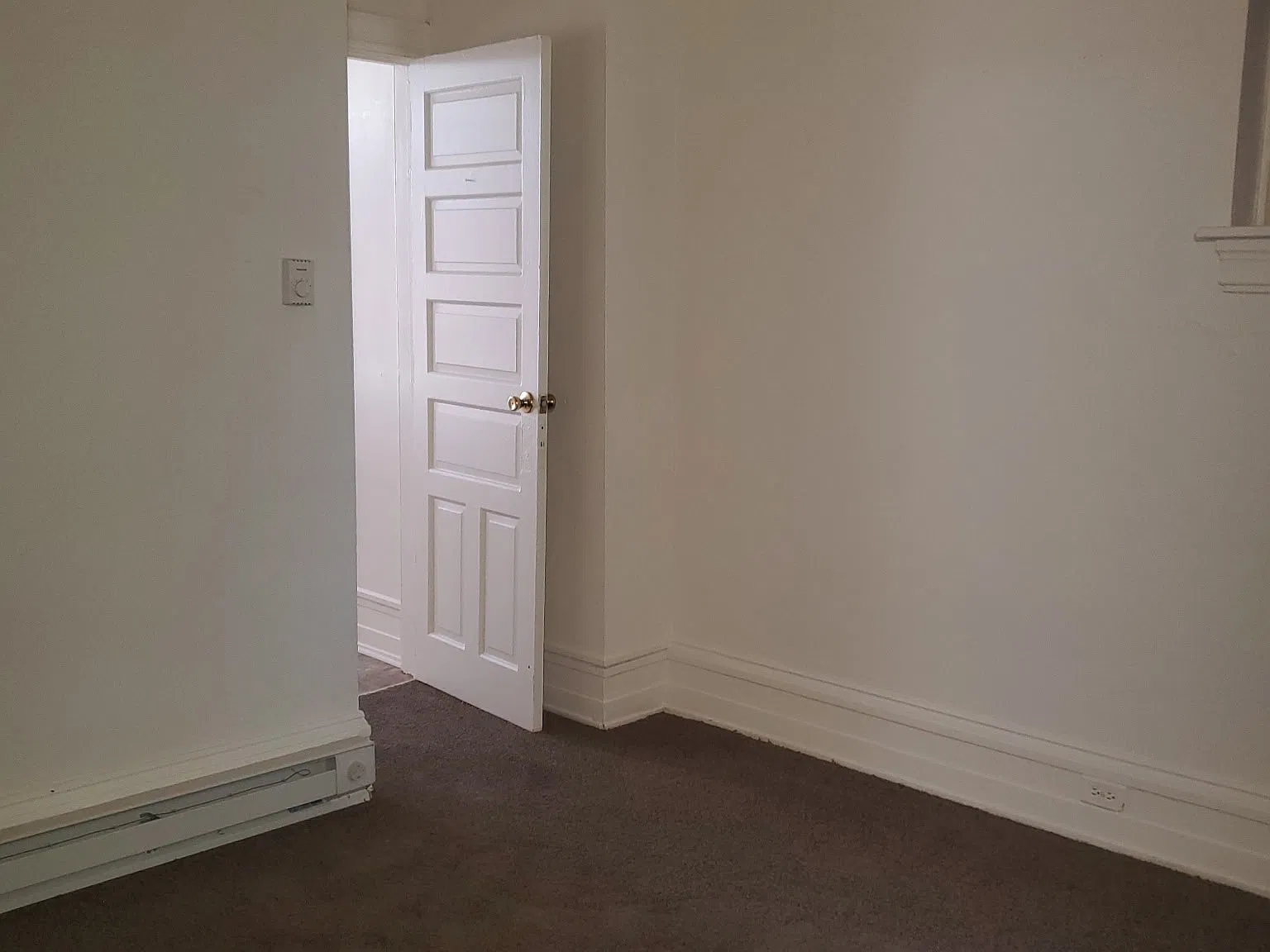 140 E Philadelphia St — Photo 3