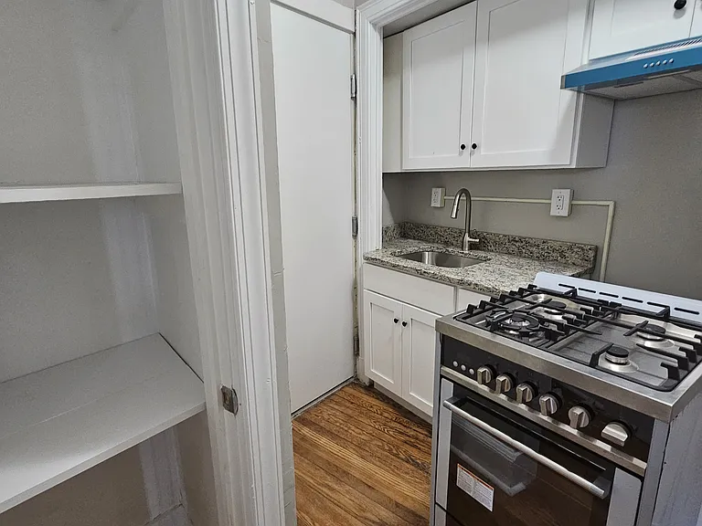 1175 Chapel St #401 — Photo 1