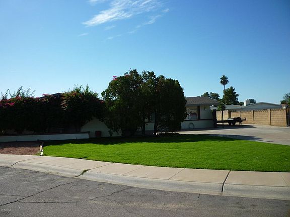 4th image of 3609 W North Ln