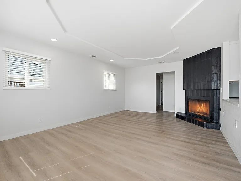 3718 Nile St — Photo 5