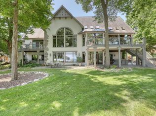 W278N2920 Oak St, Pewaukee, WI 53072