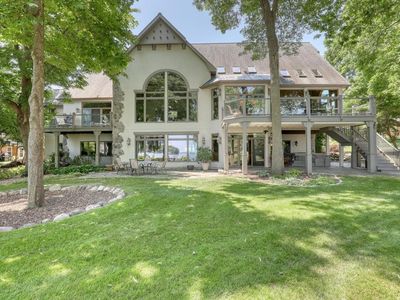 W278N2920 Oak STREET, Pewaukee, WI, 53072
