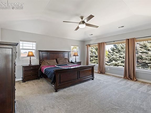 5th image of 10143 Pine Glade Dr