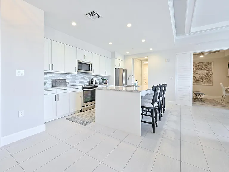1111 Central Ave #303 — Photo 12