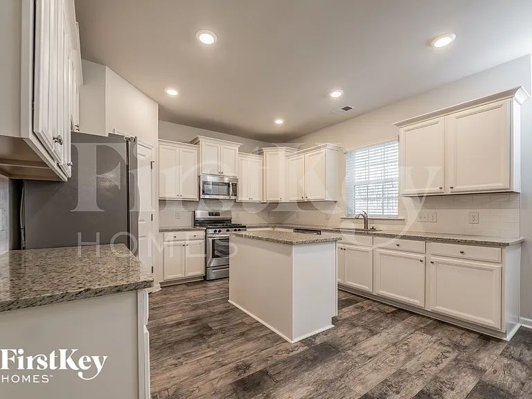 272 Witch Hazel St — Photo 9