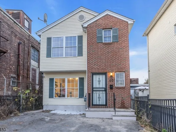 40 Pierce St, Newark City, NJ 07103
