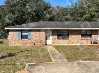 5682 Crestwood Dr, Milton, FL 32583