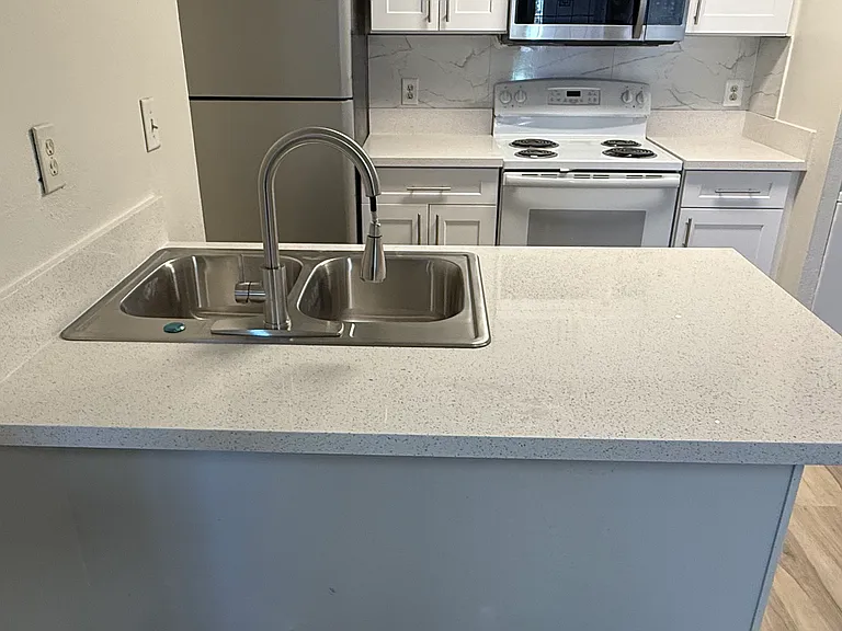 1381 E University Ave #311 — Photo 2
