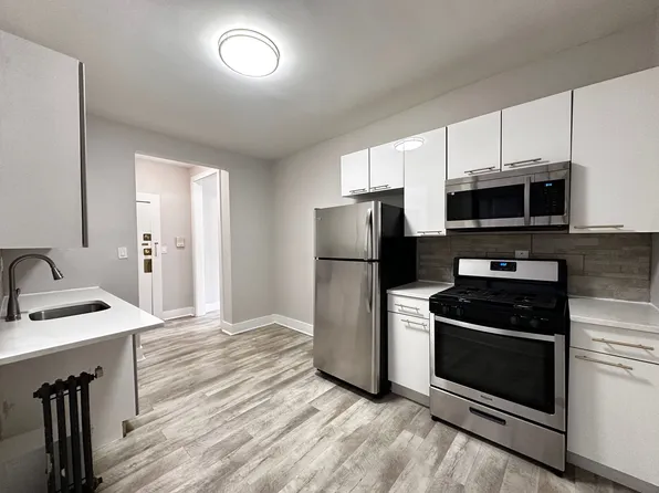 415 54th St #4, West New York, NJ 07093