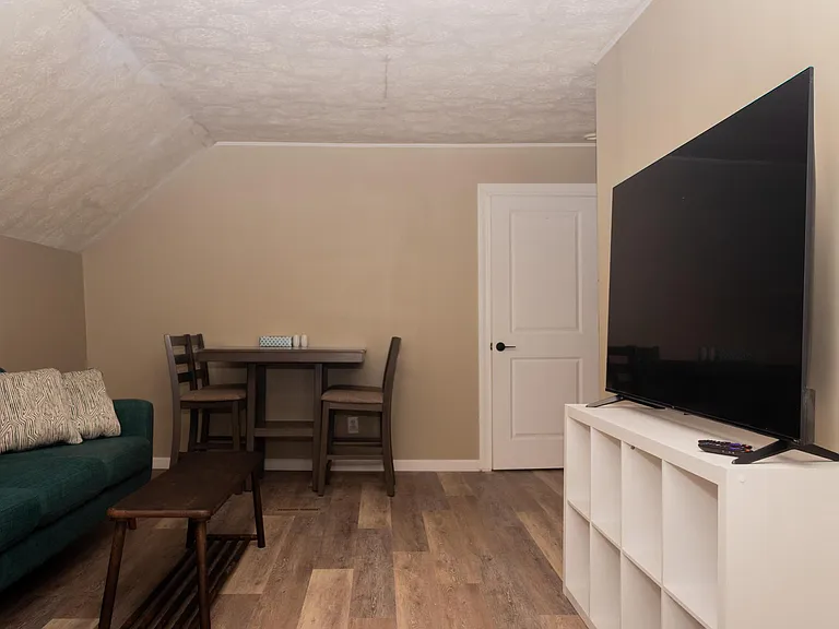 9 Raymond St #2 — Photo 10