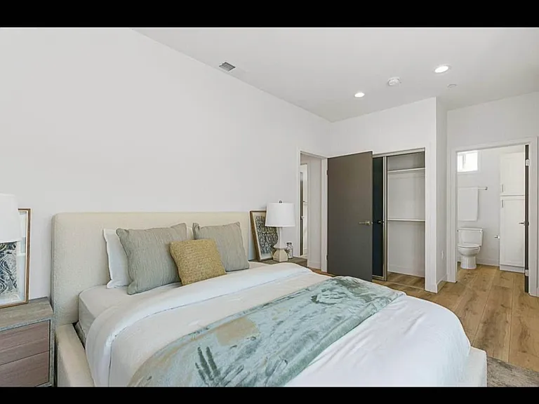 14662 W Sara Ln — Photo 5