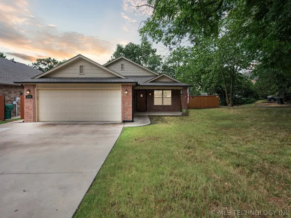 824 W Roosevelt Ave, Sapulpa, OK 74066