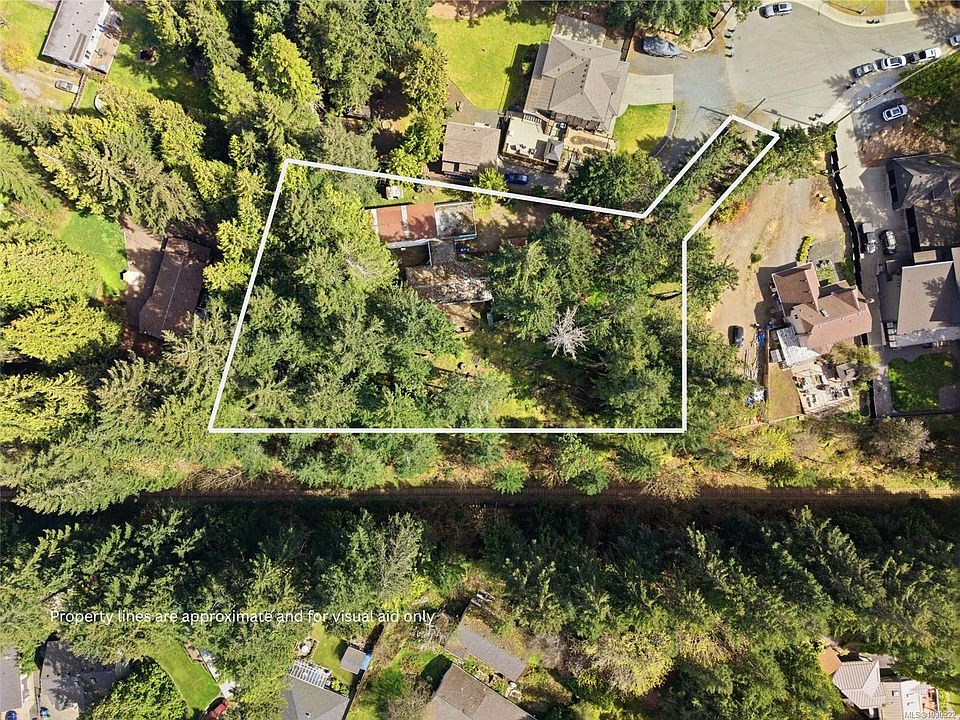1st image of 69 Lake Pl