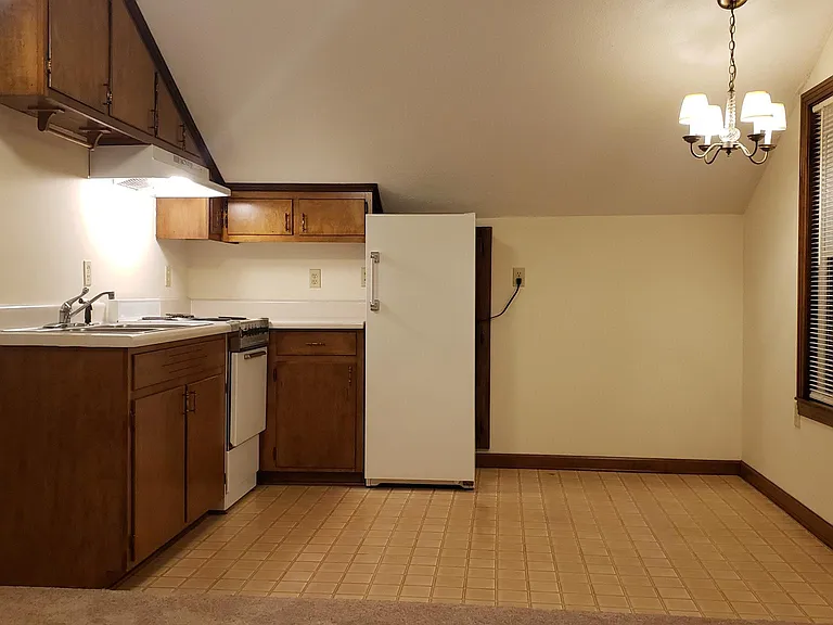 839B Sanford Rd — Photo 5