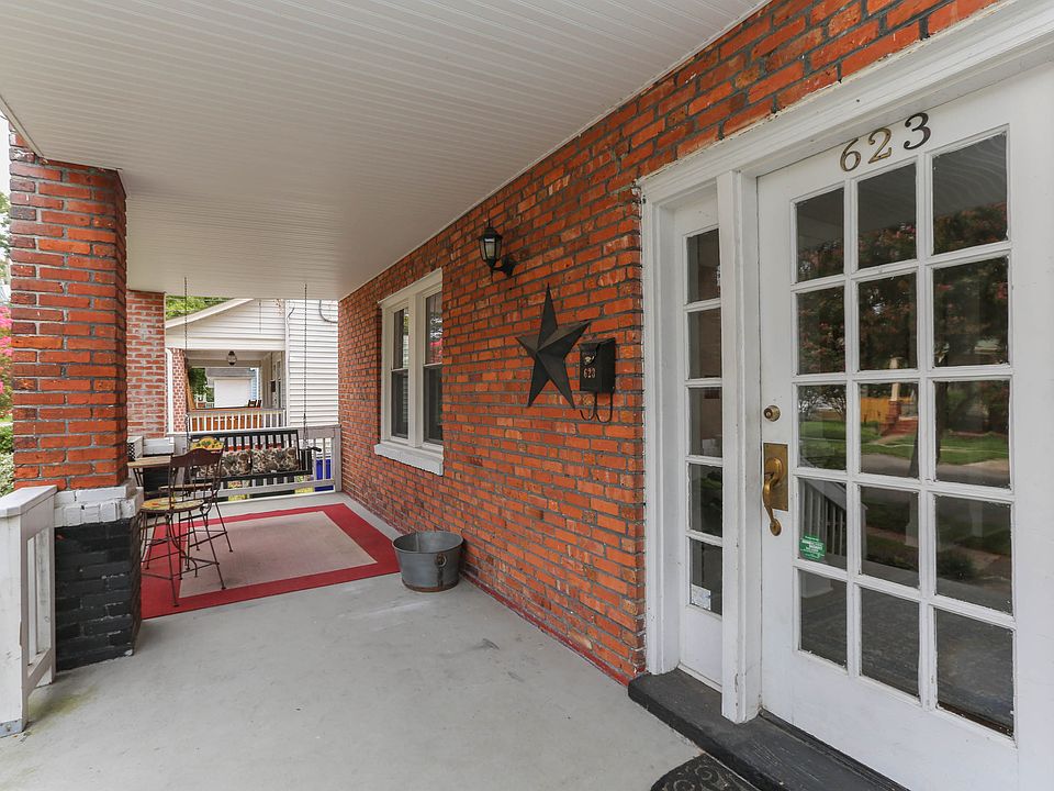 Large welcoming front porch