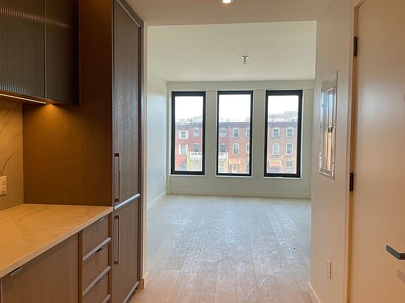4th image of 58 Saint Marks Pl #306