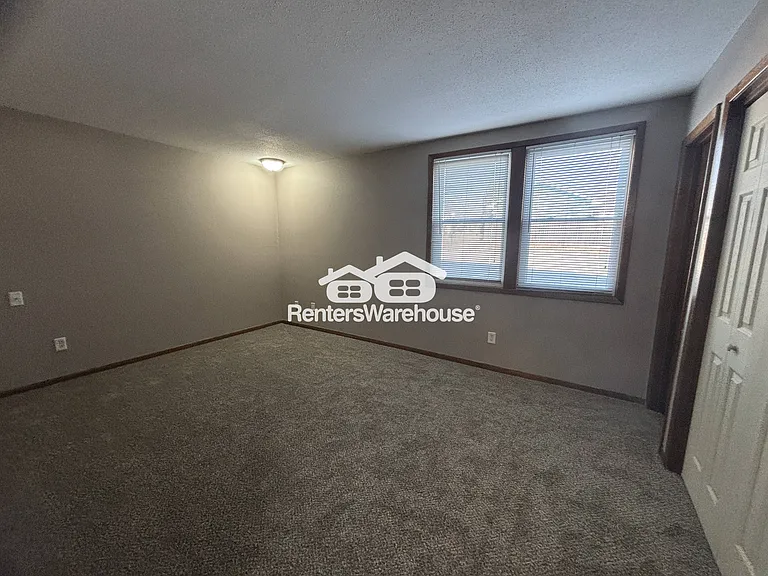 7815 Douglas Ave #102 — Photo 11