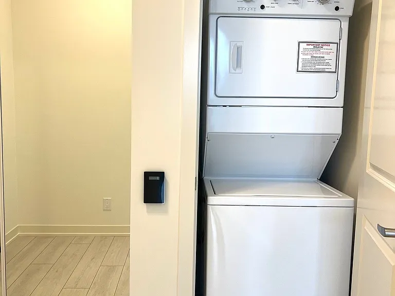 4955 Yonge St #3207 — Photo 13