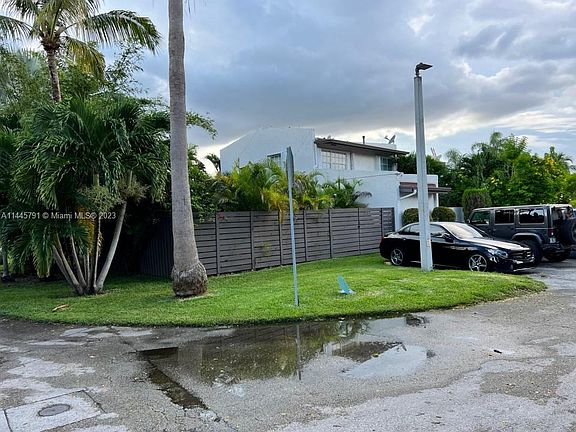 3rd image of 6614 SW 113th Ave #6614